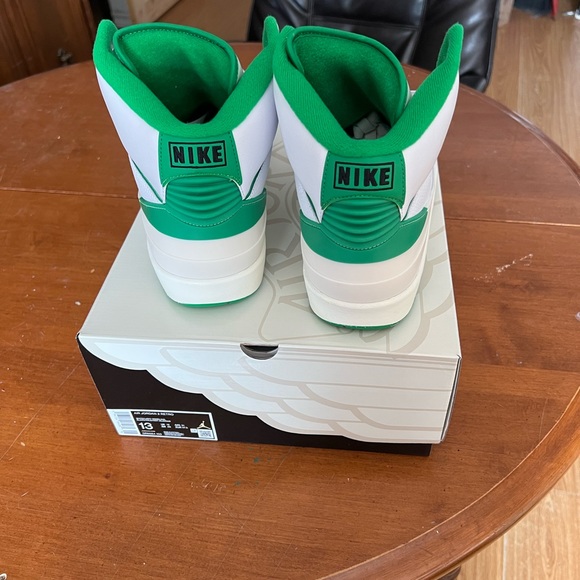 Jordan 2 retro Lucky Green.  Brand new dead stock - Picture 3 of 5